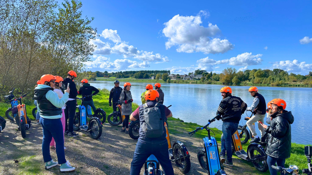 Trottinette électrique sur les bords de Loire - Trott' in Loire